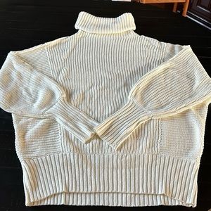 Free People - New oversized cream knit sweater - Size S